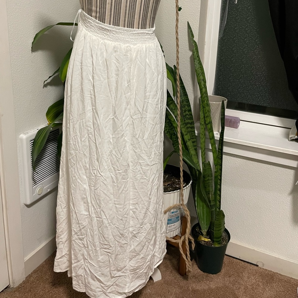 LILBETTER WHITE MAXI CROCHET DRESS SIZE Small women’s coquette vacation core - Picture 2 of 7